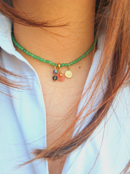 Choker artesanal de piedras naturales Venturina verde, Cuarzo cherry y Rubi zoicita