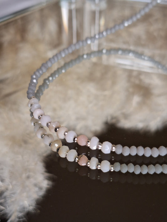 Collar artesanal con cristales y piedra natural Opalo Rosa